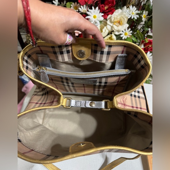AUTHENTIC BURBERRY TOTE BAG - Picture 11 of 11